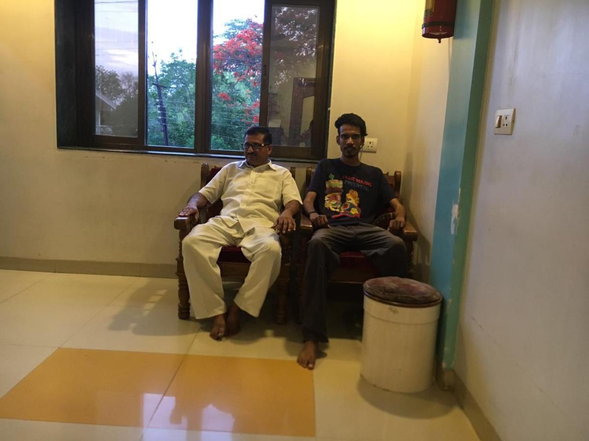 Hotel Sairaj Palace Shirpur Exterior photo